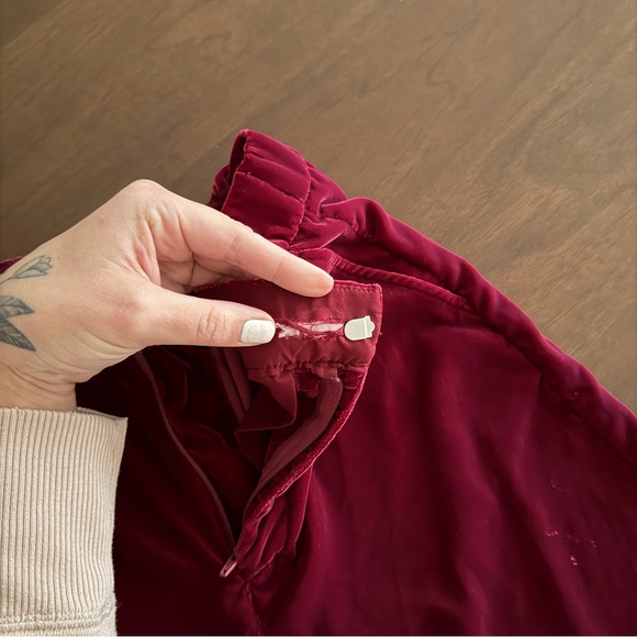 GAP Recycled High Rise Velvet Pant (Petite) - Picture 8 of 14